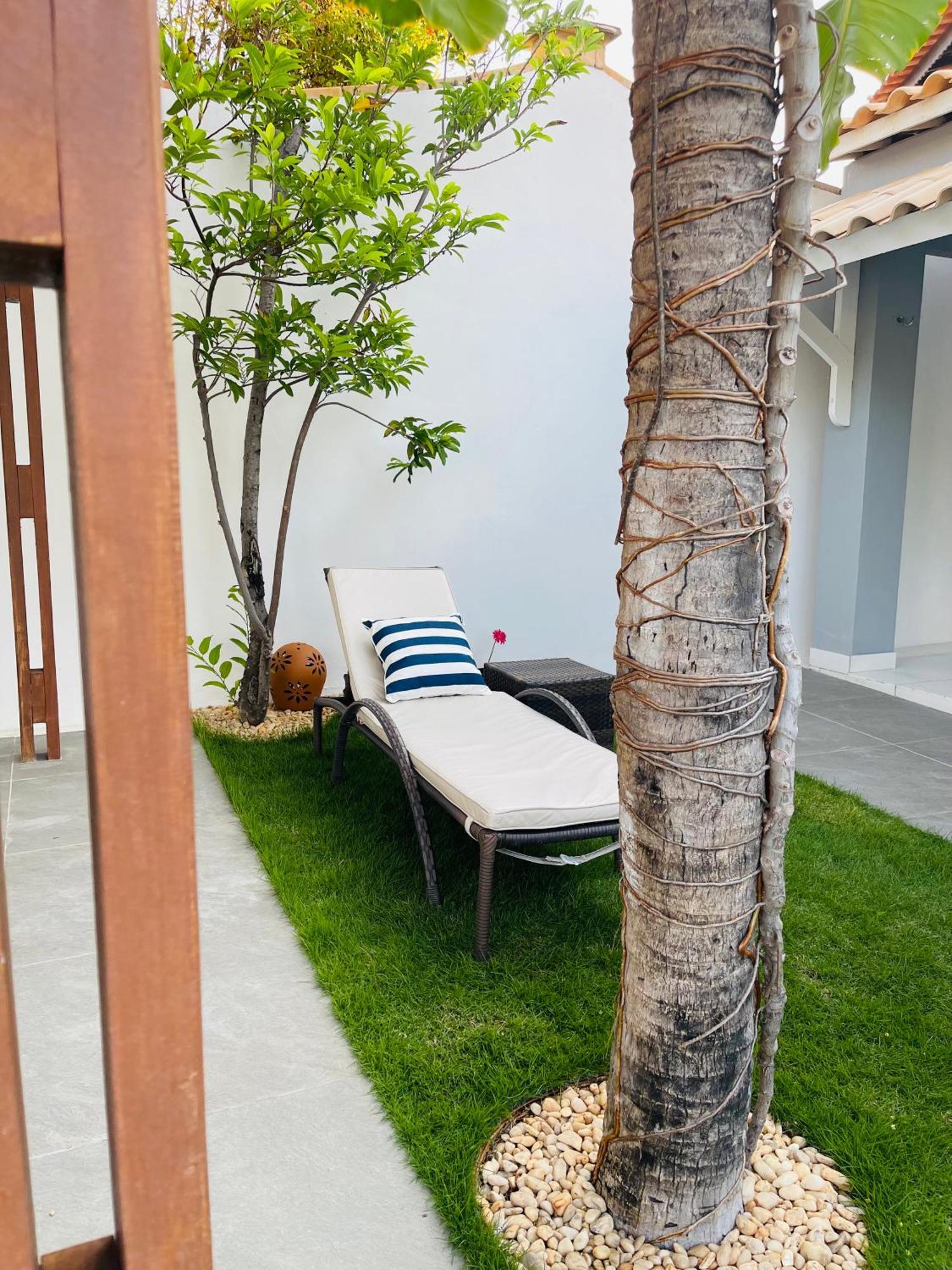 Charlotte House Hotel Canoa Quebrada Exterior photo