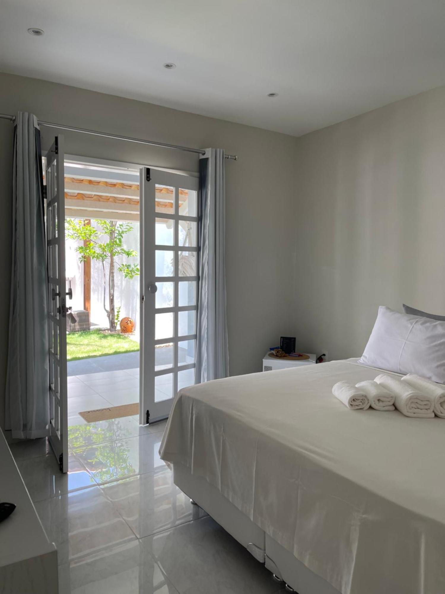 Charlotte House Hotel Canoa Quebrada Exterior photo