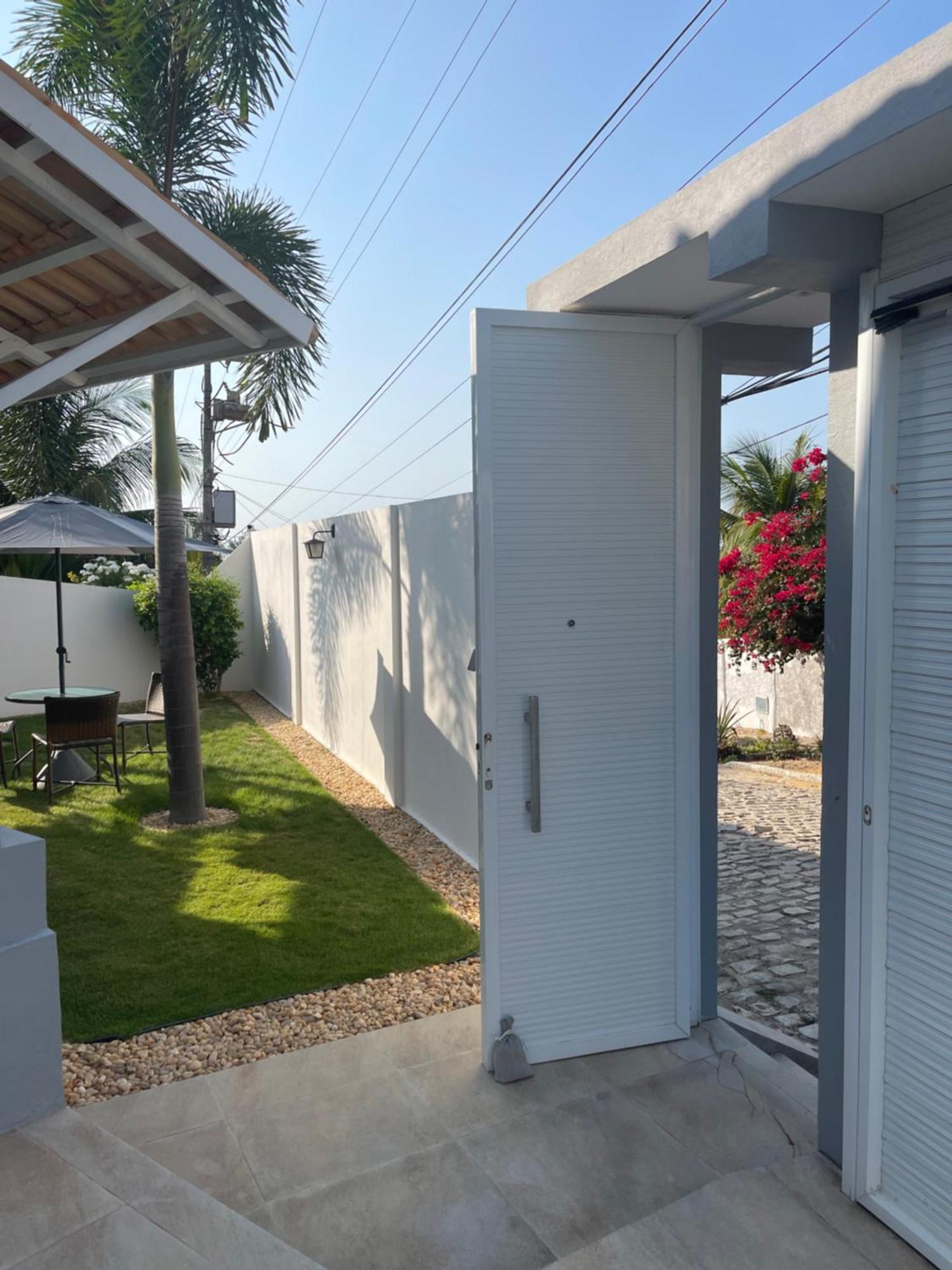 Charlotte House Hotel Canoa Quebrada Exterior photo